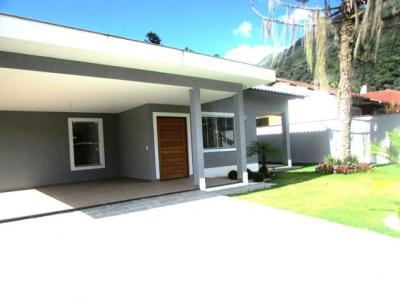 Casa para Venda, em Teresópolis, bairro Comary, 3 dormitórios, 1 banheiro, 3 suítes, 2 vagas