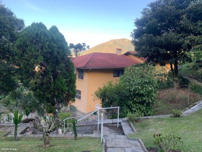 Casa para Venda, em Teresópolis, bairro Agriões, 4 dormitórios, 6 banheiros, 2 suítes, 4 vagas